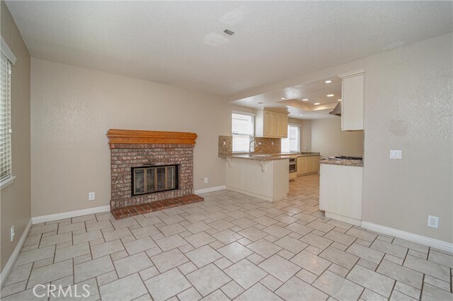 Building Photo - 11123 Woodview Dr