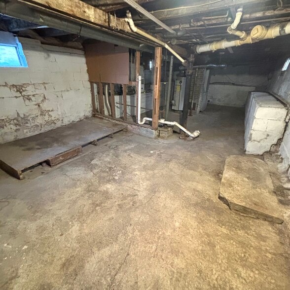 Building Photo - 506 N Foster Ave