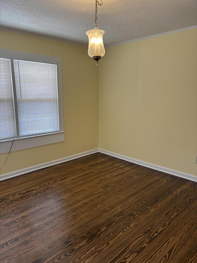 Building Photo - 107 Orange St