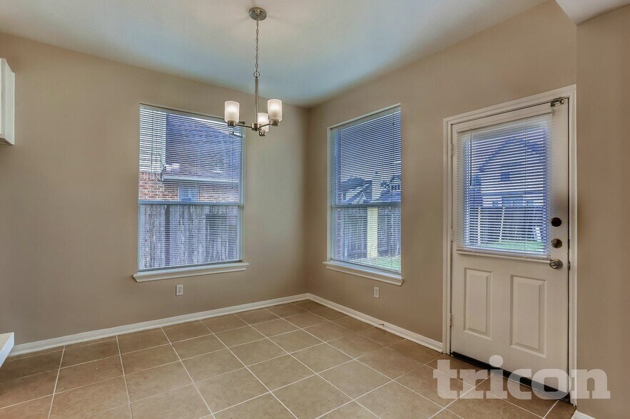 Building Photo - 4015 Camelia Glen Ln