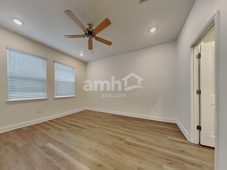 Building Photo - 6650 Atlantic Bch Ave