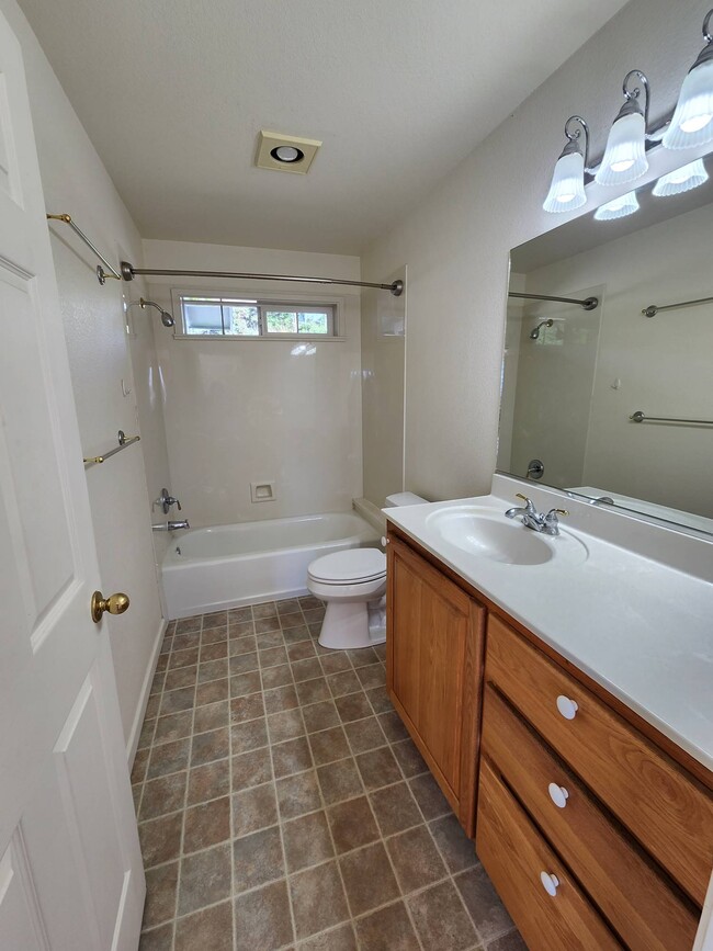 Building Photo - 97671 Marina Heights Loop