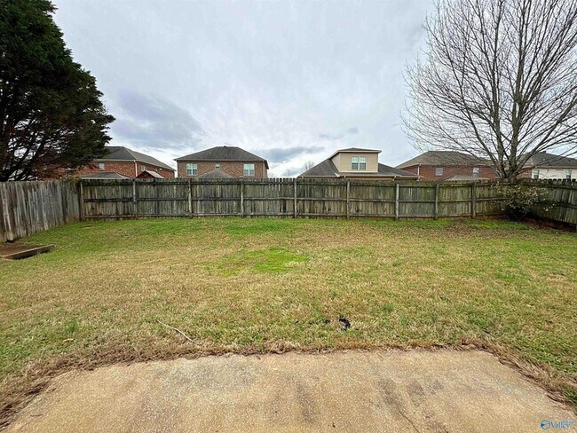 Building Photo - 117 Bremerton Dr SW