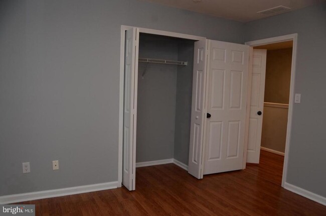 Building Photo - 5803 Coventry Way
