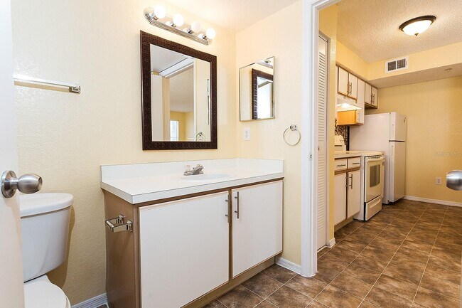 Building Photo - 2212 Grand Cayman Ct