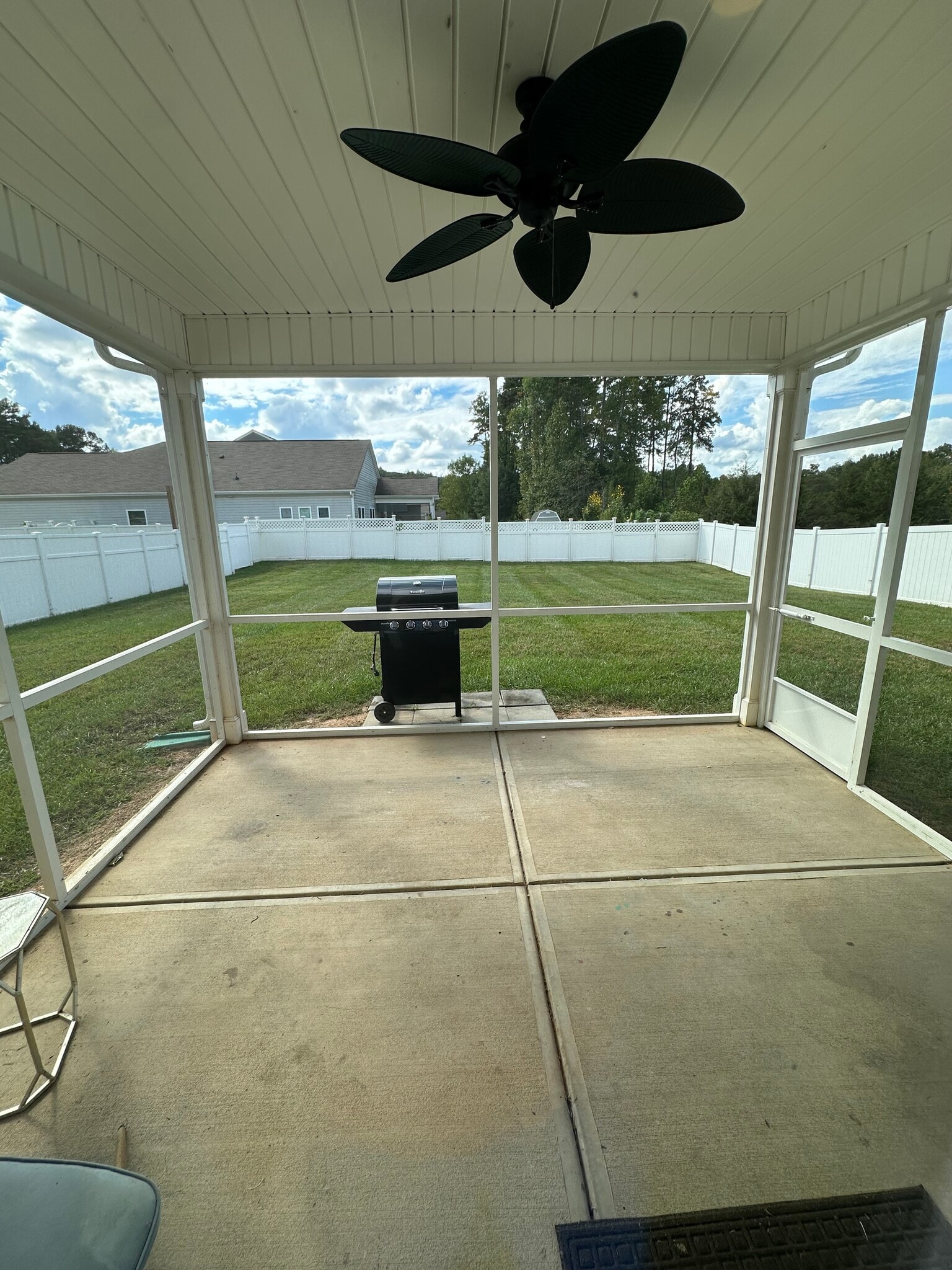 Building Photo - 1842 Swan Dr