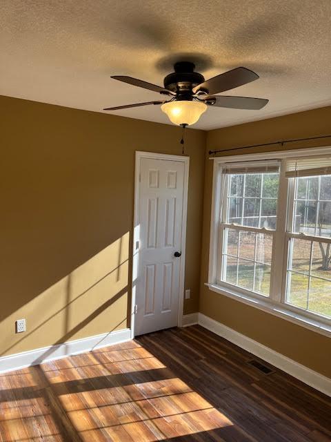 Building Photo - 825 9th Ave W