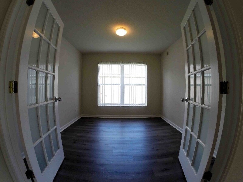 Building Photo - 5525 SW 40th St