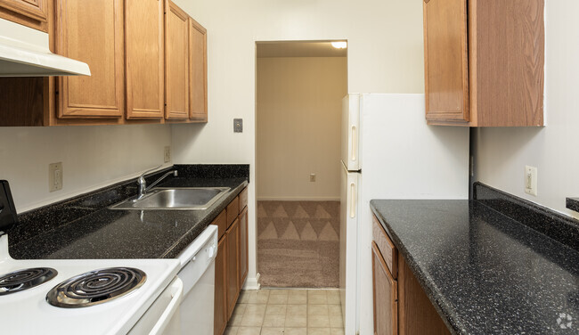 1BR, 1BA - 622 SF - Summer Ridge