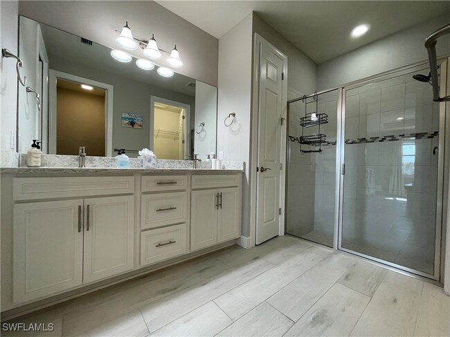 Building Photo - 7627 Jacaranda Ln