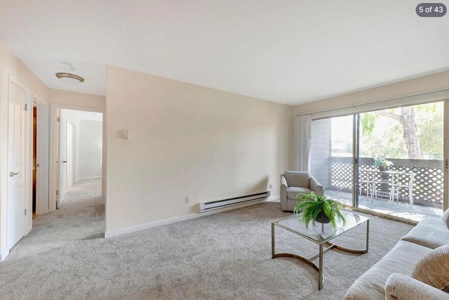 Building Photo - 1046 Yarwood Ct