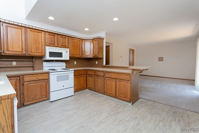 Building Photo - 265 Depew Ave