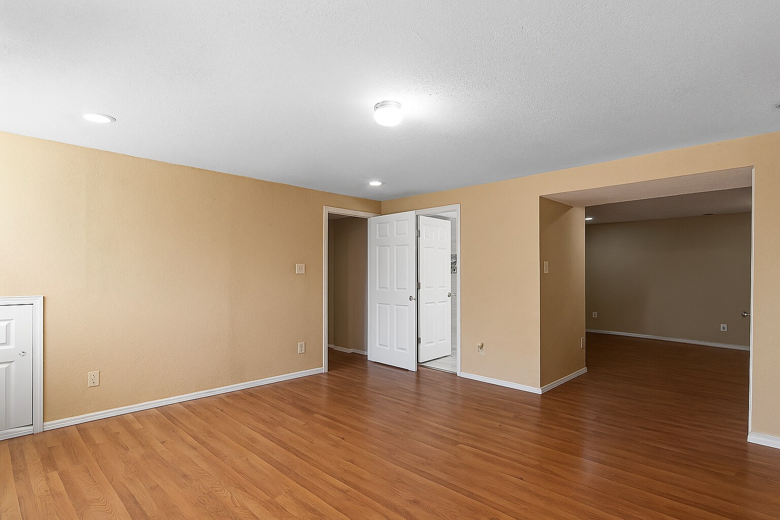 Building Photo - 605 Thornridge Dr
