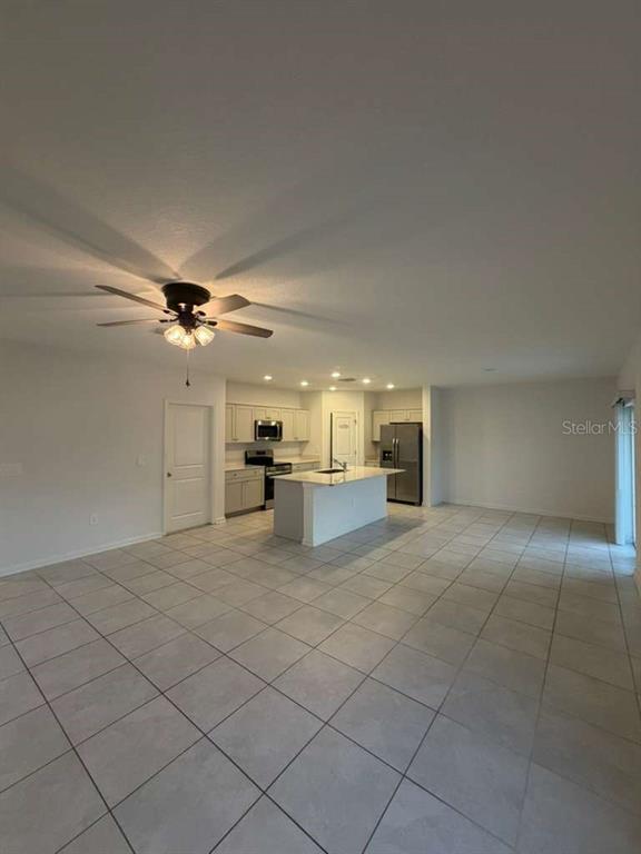 Building Photo - 621 Sand Pne Ln