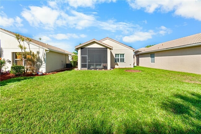 Building Photo - 10535 Carolina Willow Dr