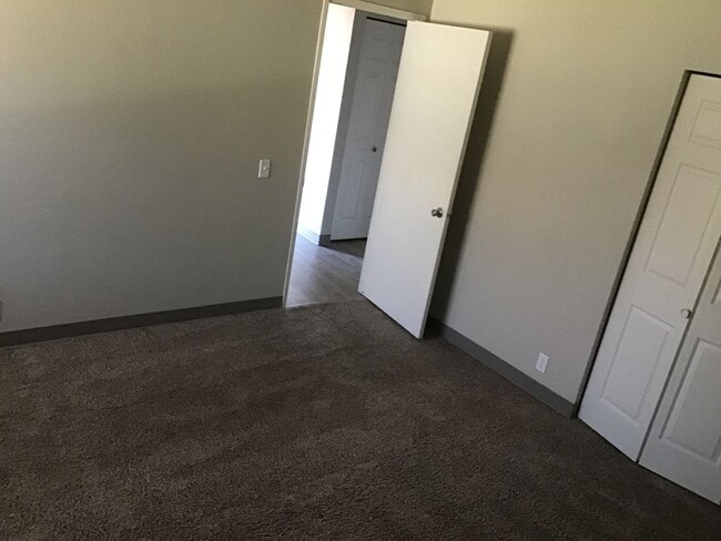 Building Photo - 2563 Irving Ct