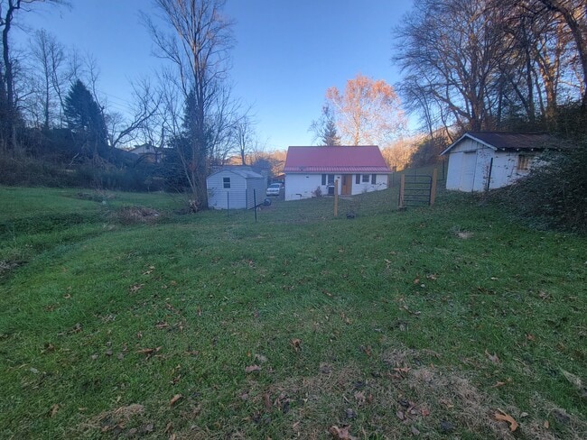 Building Photo - 5234 Old Clyde Rd