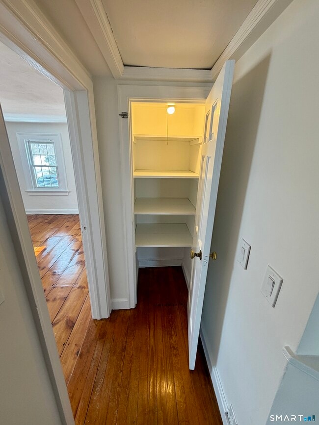 Building Photo - 1185 Linden Ave