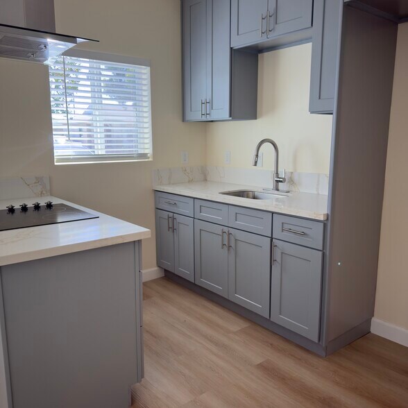 Building Photo - 9417 Tilmont St