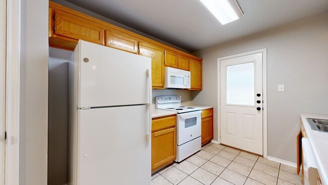 Building Photo - UPDATED DUPLEX IN NOLANVILLE ONLY $1,350!!!