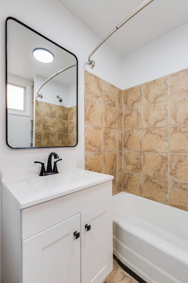 Building Photo - 705 Brownsville Rd