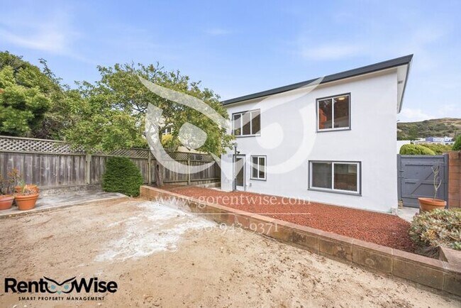 Building Photo - 1 Marview Way