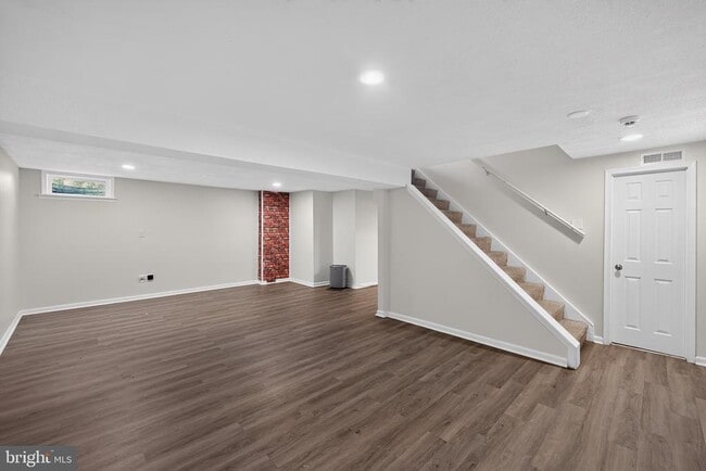 Building Photo - 2377 Tawny Dr