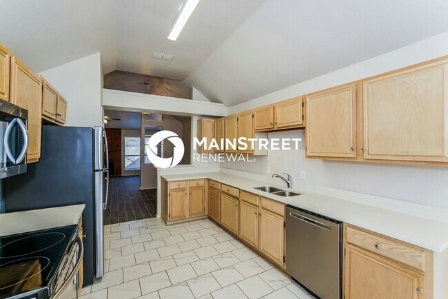 Building Photo - 3 Bedroom Pet-Friendly Home in ARLINGTON, TX with Main Street Renewal