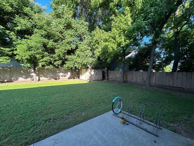Building Photo - 746 Rancheria Dr