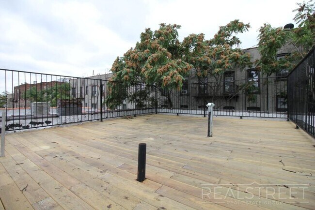 Building Photo - NEW Modern 3 Bed in Crown Heights