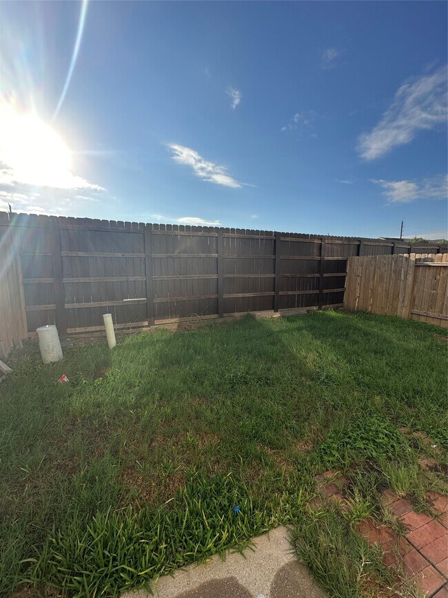 Building Photo - 15931 Winston Point Ln