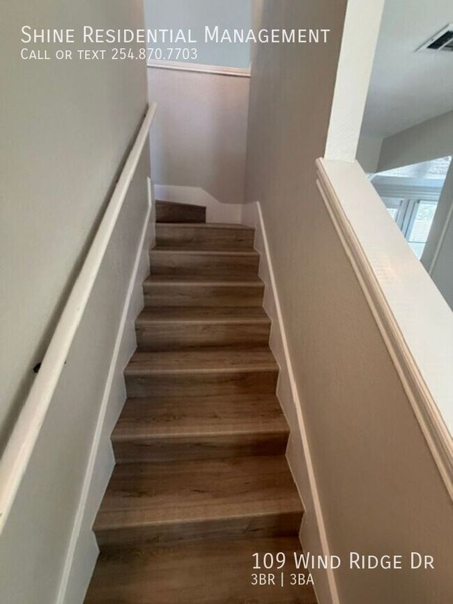 Building Photo - 109 Wind Ridge Dr