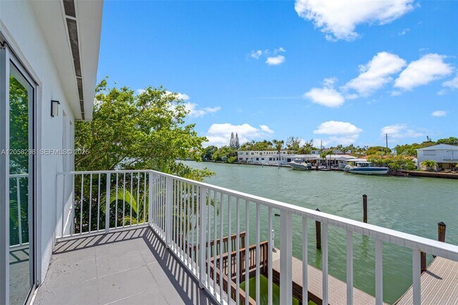 Building Photo - 7950 Tatum Waterway Dr