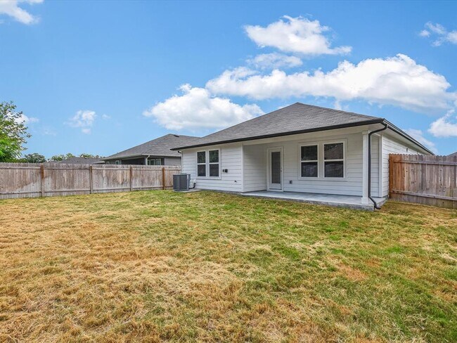 Building Photo - 1305 Camden Ln