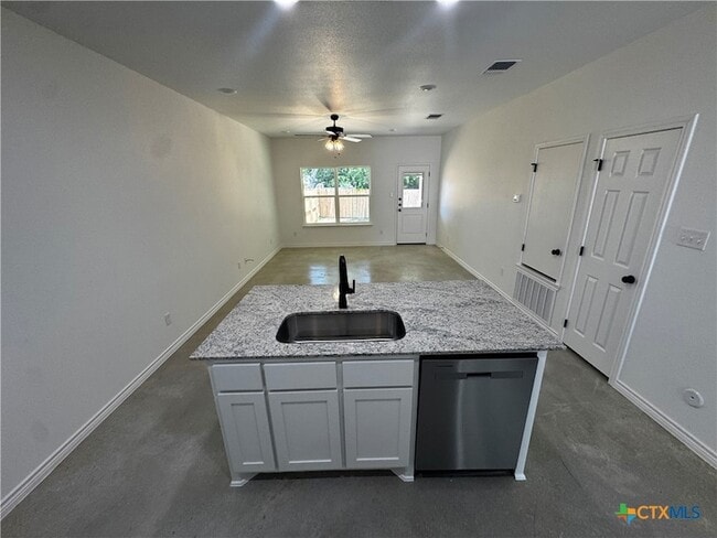 Building Photo - 209 Elbert Ln