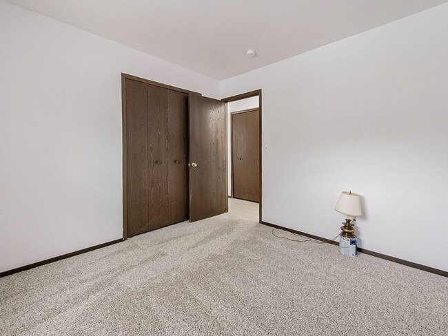 Building Photo - COMING SOON! Charming and Comfortable Living on Bayview Drive