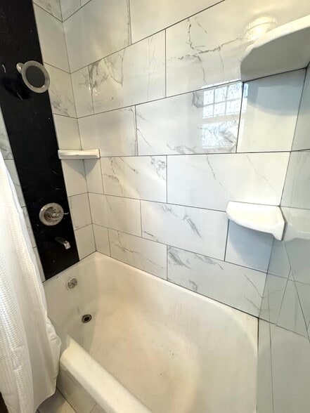 Building Photo - 1209 Windsor Ave