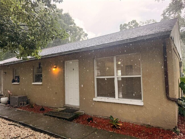 Building Photo - 9406 N Hartts Dr