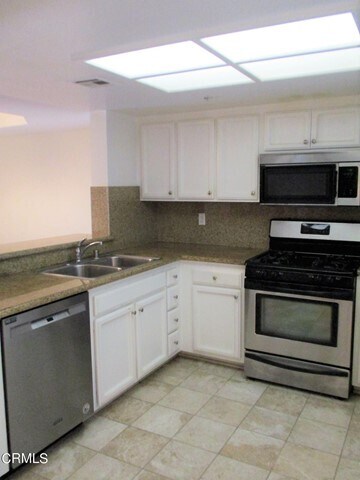 Building Photo - 4755 Templeton St