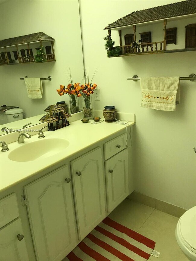 Building Photo - 1205 Bahama Bend