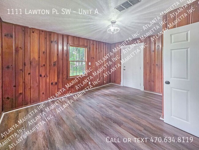 Building Photo - 1111 Lawton Pl SW