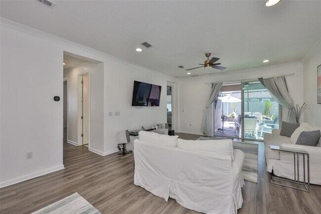 Building Photo - 11520 Cedar Valley Dr