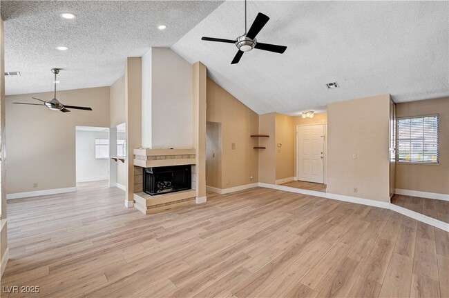 Building Photo - 618 Cervantes Dr