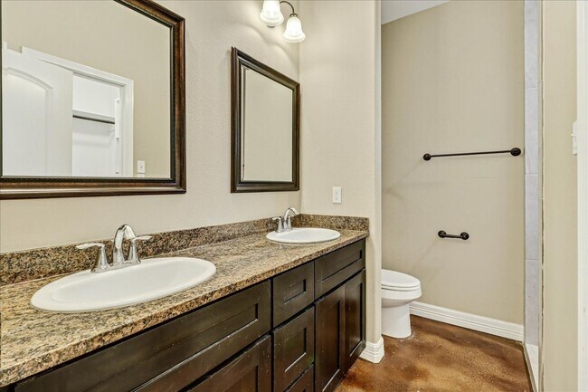 Building Photo - 7237 Lake Tranquility Dr