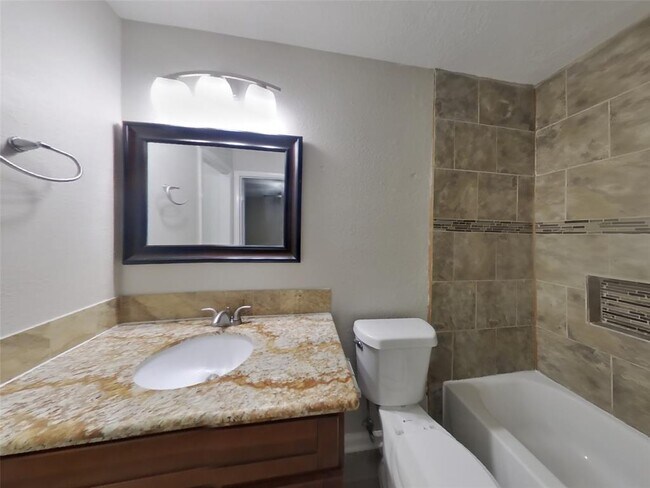 Building Photo - 4803 Tealgate Dr