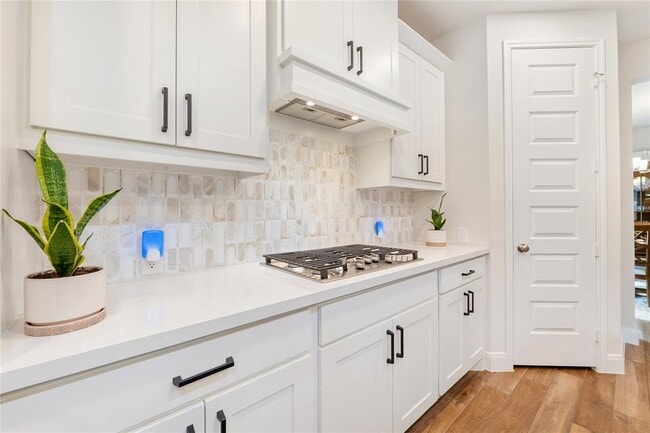 Building Photo - 212 Gary Wayne Dr