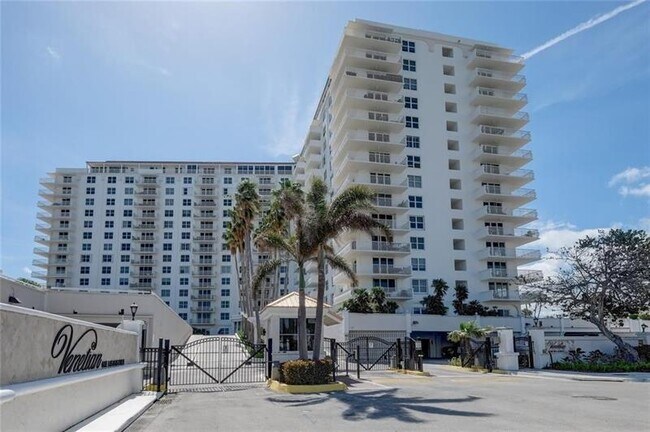 Building Photo - 1 Las Olas Cir