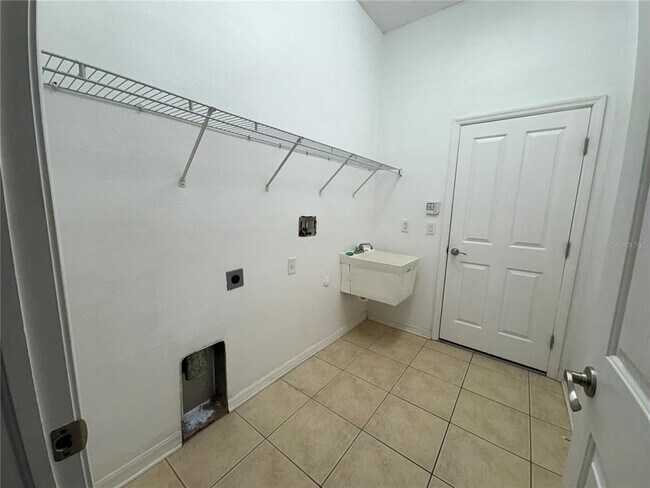 Building Photo - 9107 63rd Ct E