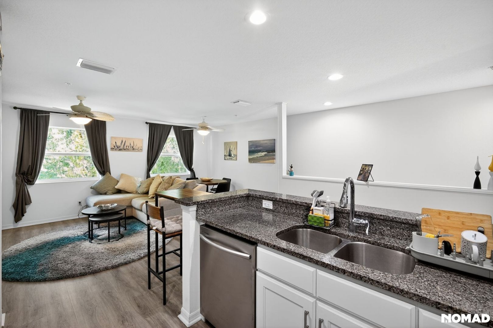 Building Photo - 2433 6th Ave Dr E