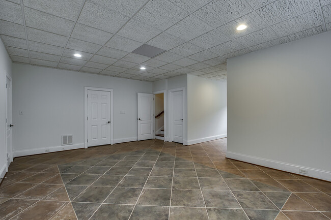 Building Photo - 111 Daleyuhski Way